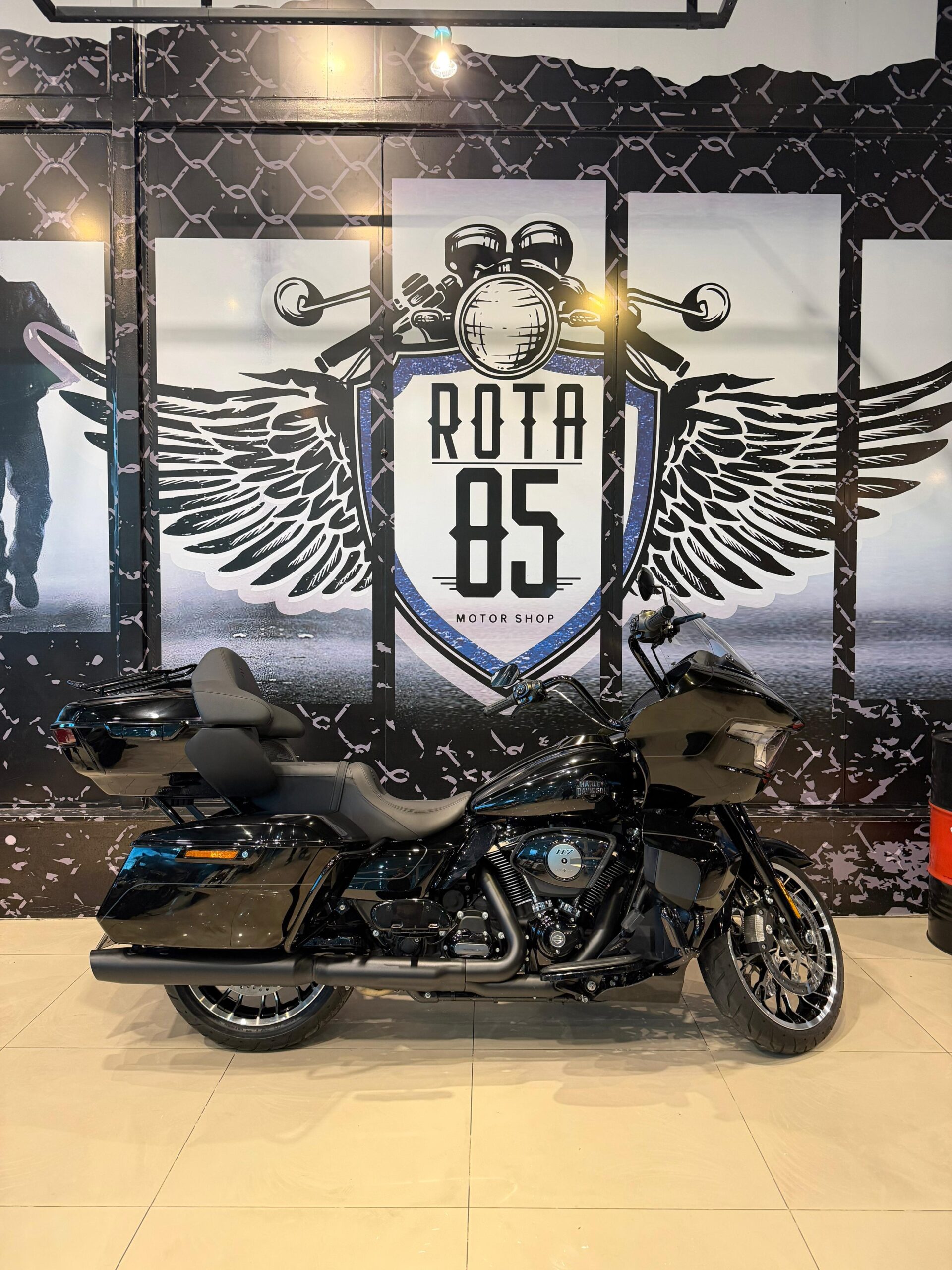 HARLEY DAVIDSON - Road Glide Limited - Rota 85